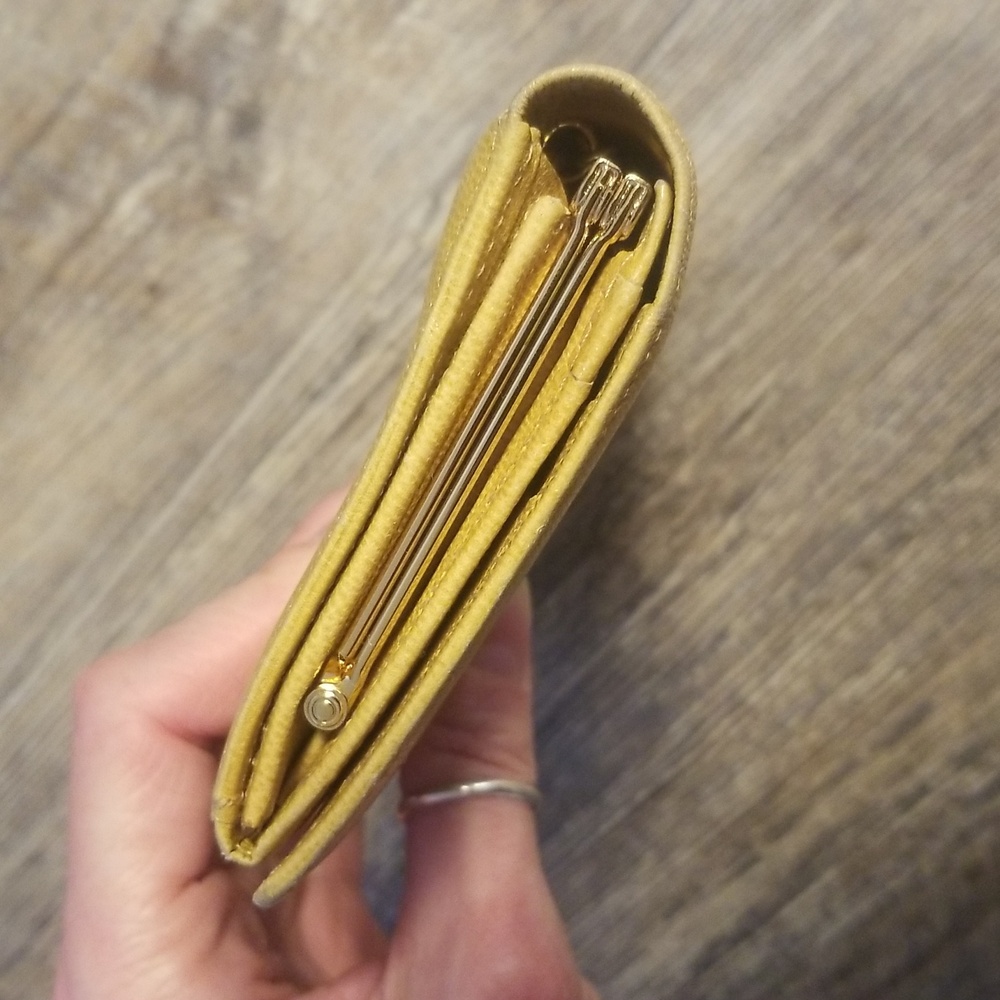 GIVENCHY Long Wallet Leather Kiss Lock Yellow Designer Women's Clutch With Chain - Picture 5 of 17